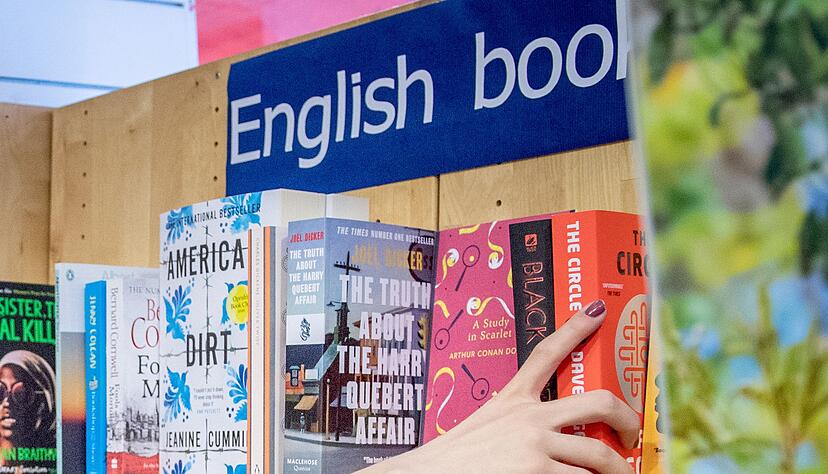 Sein Englisch f&uuml;r den Job auffrischen, kann man auf unterschiedliche Weise. Ein Weg ist der, zu englischen B&uuml;chern zu greifen.