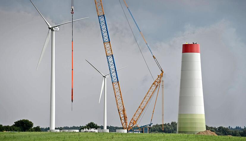Das Land hat weitere Standorte im Staatswald für den Bau von Windkraftanlagen festgelegt. Das Land hat weitere Standorte im Staatswald für den Bau von Windkraftanlagen festgelegt.