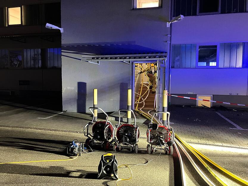In der Nacht auf Dienstag brach im Zimmer einer Flüchtlingsunterkunft in Heilbronn-Böckingen ein Brand aus.