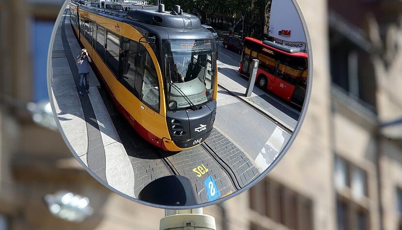 Stadtbahn in Heilbronn: Im Dezember entfällt der Eilzug der S4, dafür gibt es einen neuen Regionalexpress. Foto: Archiv Stadtbahn in Heilbronn: Im Dezember entfällt der Eilzug der S4, dafür gibt es einen neuen Regionalexpress. Foto: Archiv