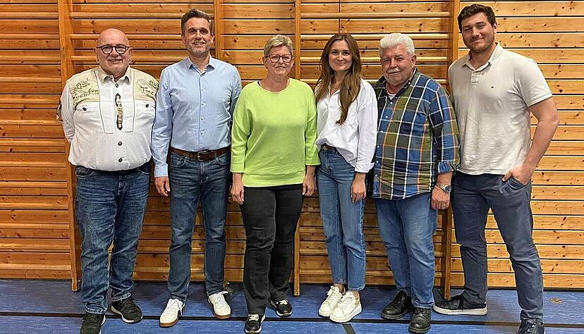 Der neue FSV-Vorstand (von links): Thomas Bartelmann, Frank Mildenberger, Betha Dietz, Diana Beriozovaite, Johannes Hirth und Norman Schober. Foto: Katharina M&uuml;ller