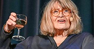 &bdquo;Wenn ich zur&uuml;ckblicke, was vor 50 Jahren war. Wir Frauen haben ungeheuer viel erreicht&ldquo;: Am 26. M&auml;rz spricht Alice Schwarzer &ndash; hier bei der Buchvorstellung in Berlin &ndash; in der Volkshochschule Heilbronn &uuml;ber &bdquo;Feminismus pur .99 Worte&ldquo;.