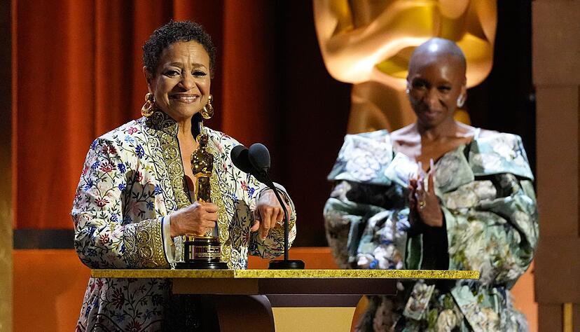 Die Schauspielerin und Choreografin Debbie Allen (links) hat nun einen Ehren-Oscar.
