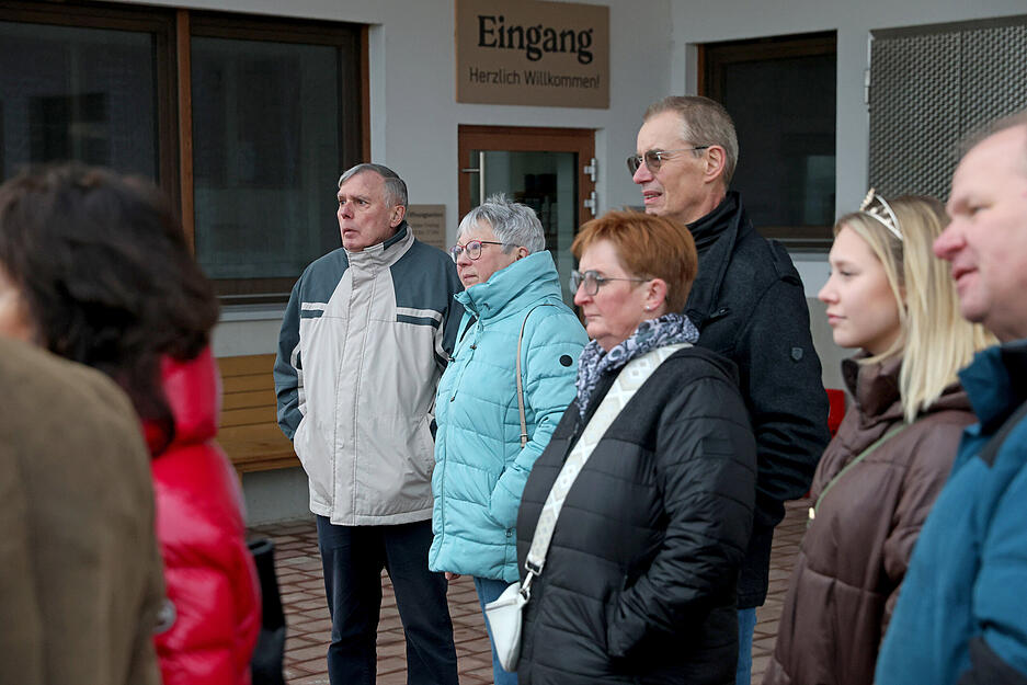 Weinquiz-Gewinner feiern im Bretzfelder Weingut Weibler Weinquiz-Gewinner feiern im Bretzfelder Weingut Weibler