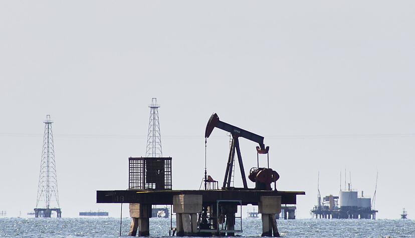 Venezuela wird die Einnahmen aus seinen Öl-Geschäften mit den USA Trump zufolge nur in US-Produkte investieren. (Archivbild) Venezuela wird die Einnahmen aus seinen Öl-Geschäften mit den USA Trump zufolge nur in US-Produkte investieren. (Archivbild)