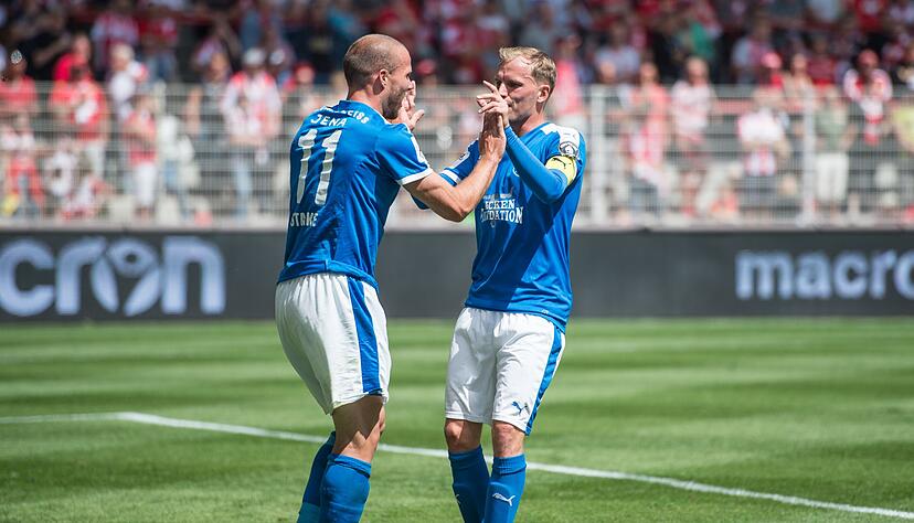 René Eckardt (r.) stand schon mit Jena im DFB-Pokal. René Eckardt (r.) stand schon mit Jena im DFB-Pokal.