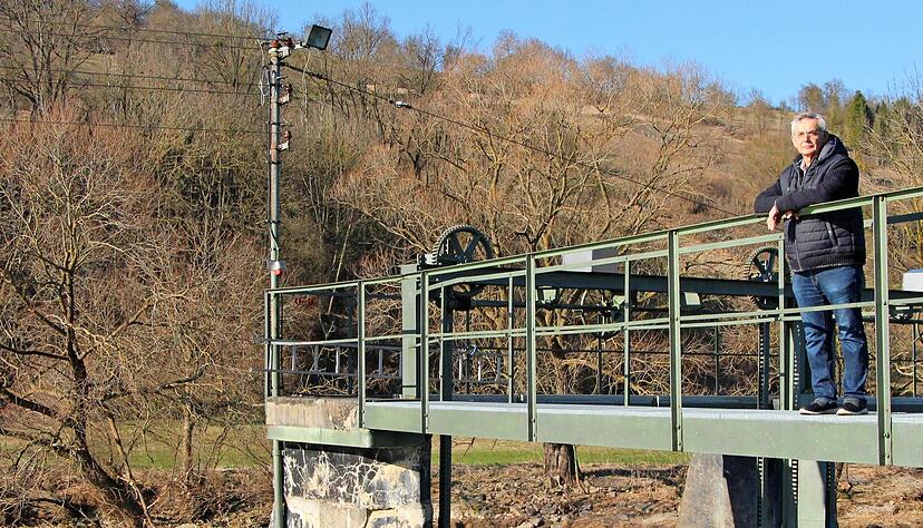 Jürgen Häfele am Wehr des Hohebacher Wasserwerks, das die Familie Häfele betreibt. Jürgen Häfele am Wehr des Hohebacher Wasserwerks, das die Familie Häfele betreibt.