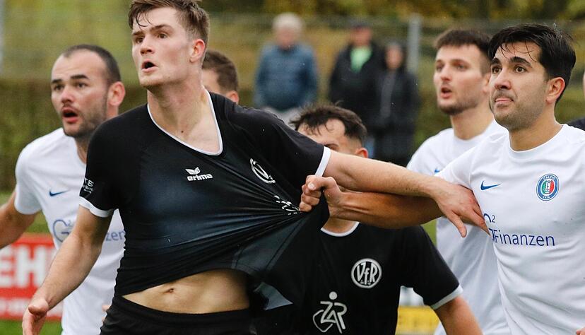 Luis Weber ist einer der Spieler, auf den der VfR Heilbronn verzichten muss. Der Stürmer hat sich eine Sprunggelenksverletzung zugezogen. Luis Weber ist einer der Spieler, auf den der VfR Heilbronn verzichten muss. Der Stürmer hat sich eine Sprunggelenksverletzung zugezogen.