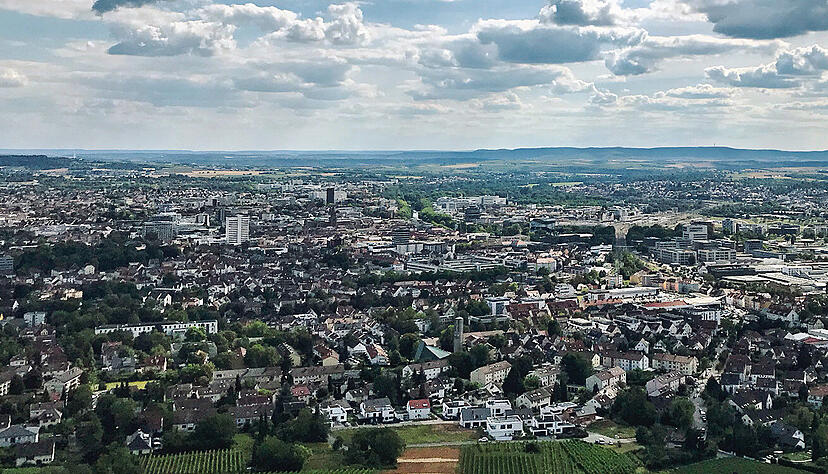 Blick vom Wartberg &uuml;ber Heilbronn: Der Haushalt der Stadt Heilbronn wird kontrovers diskutiert.