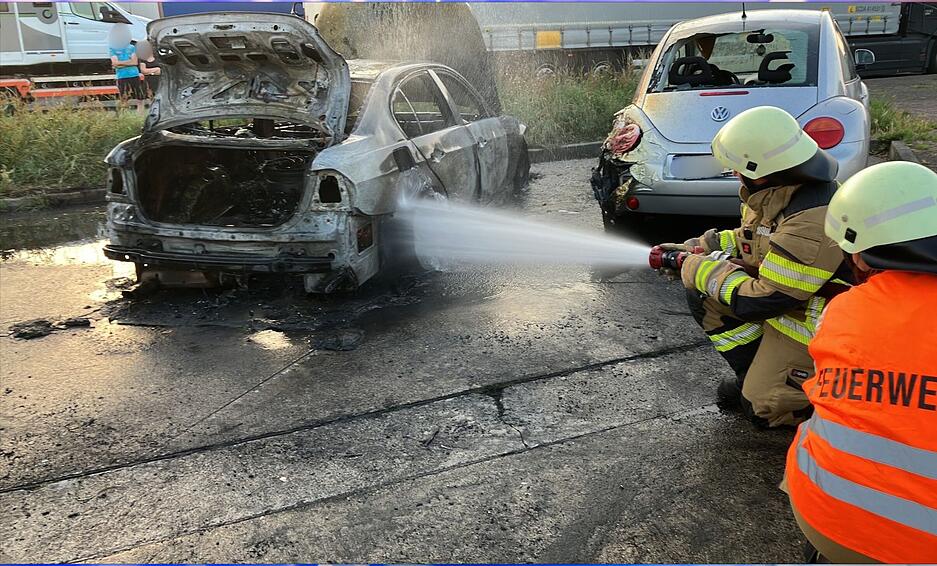 Die Feuerwehr war am Donnerstagabend auf der A81-Rastanlage Wunnenstein im Einsatz.