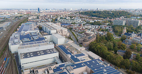 Die ung&uuml;nstige Lage, links sieht man die Bahnschienen, macht eine Erweiterung des Audi-Werks in Br&uuml;ssel quasi unm&ouml;glich.