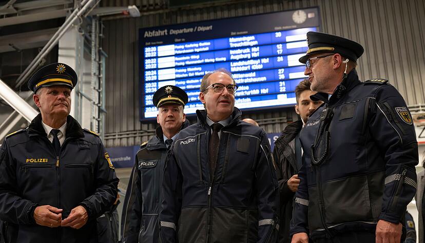 Am M&uuml;nchner Hauptbahnhof war Bundesinnenminister Alexander Dobrindt (CSU) dabei. (Archivfoto)