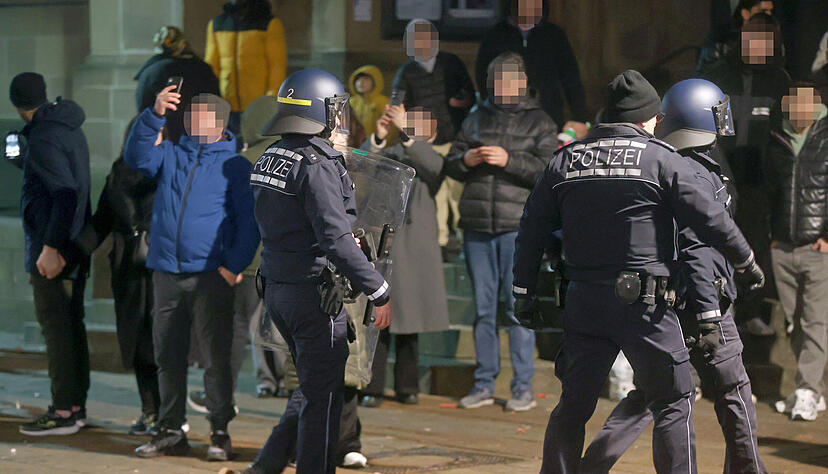 Silvester-B&ouml;llerei: Der Gro&szlig;einsatz der Polizei in der Heilbronner Innenstadt verhinderte Schlimmeres.