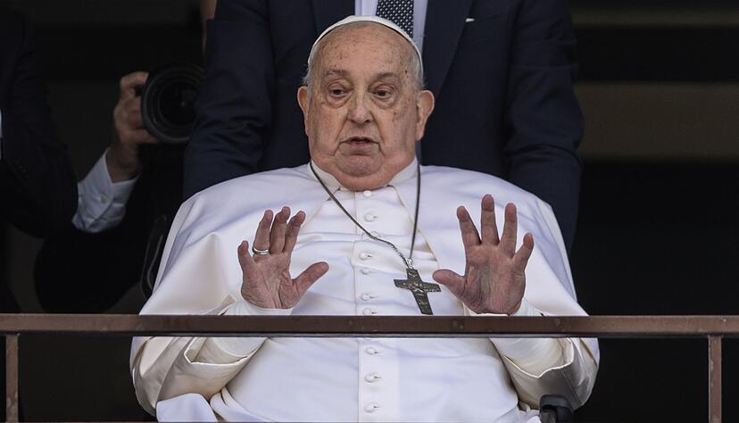 Franziskus soll noch mehrere Wochen Abstand zu anderen halten.