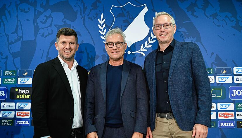 Laut Medien müssen die Geschäftsführer Markus Schütz (M) und Frank Briel (r) gehen. Ob Sportchef Andreas Schicker bleibt, ist offen. (Archivbild) Laut Medien müssen die Geschäftsführer Markus Schütz (M) und Frank Briel (r) gehen. Ob Sportchef Andreas Schicker bleibt, ist offen. (Archivbild)