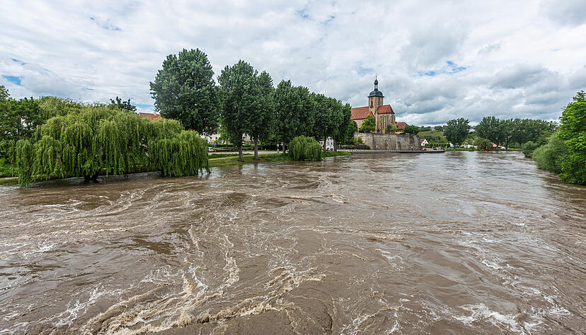 In Lauffen erreichte der Pegel des Neckar die 5,11 Meter-Marke. In Lauffen erreichte der Pegel des Neckar die 5,11 Meter-Marke.