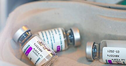 Medizinisch Besch&auml;ftigte oder Menschen mit einer geistigen Behinderung im Alter von 18 bis 64 Jahren sind nun ebenfalls impfberechtigt.
Foto: Andreas Arnold/dpa