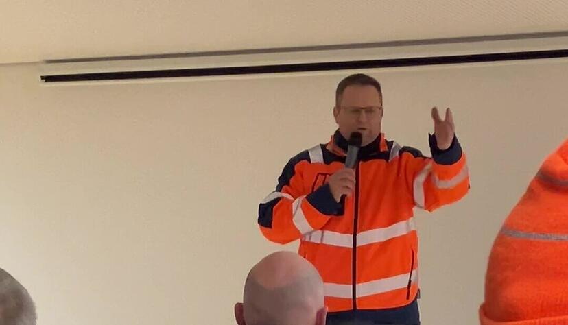 Jürgen Maurer vom hiesigen Bauernverband beim Auftakt zum Protest-Tag.
