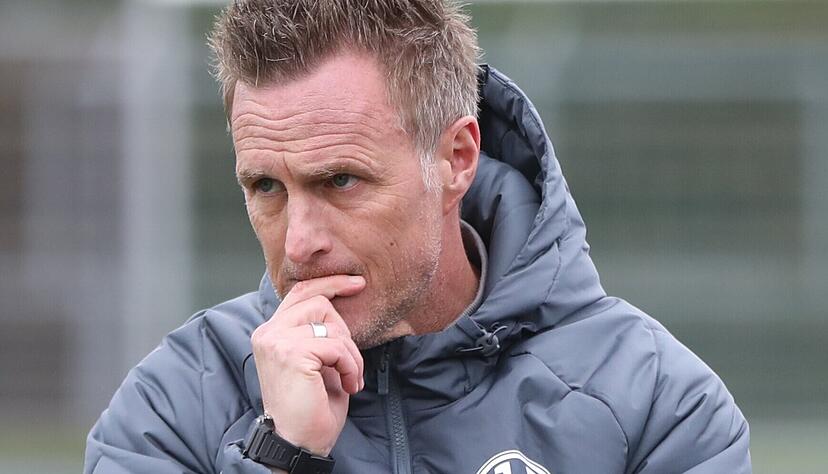 Trainer Andreas Lechner versucht alles, um doch noch mit dem VfR Heilbronn dem Abstieg zu entgehen.