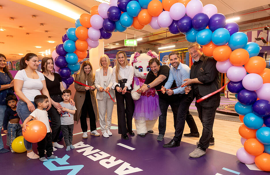 April:  &bdquo;Woll House Indoor Play Zone&ldquo; ist im Wollhaus er&ouml;ffnet.