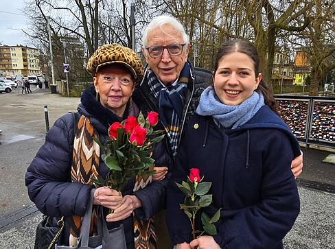 Am Liebespunkt an der Götzenturmbrücke entstehen zum Valentinstag unvergessliche Augenblicke. Am Liebespunkt an der Götzenturmbrücke entstehen zum Valentinstag unvergessliche Augenblicke.