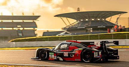 Markus Pommer und sein Teamkollege Gary Hauser bescherten ihrem Racing-Experience-Team am Nürburgring noch den Titel in der Mannschaftswertung. Der schwarz-rote Duqueine D-08 mit der Nummer 15 war in diesem Jahr das Maß aller Dinge. Markus Pommer und sein Teamkollege Gary Hauser bescherten ihrem Racing-Experience-Team am Nürburgring noch den Titel in der Mannschaftswertung. Der schwarz-rote Duqueine D-08 mit der Nummer 15 war in diesem Jahr das Maß aller Dinge.