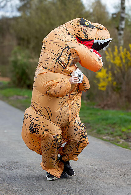 Einige Läufer gingen im Kostüm an den Start. Einige Läufer gingen im Kostüm an den Start.