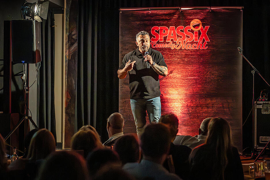 Bei der Spassix-Comedy-Nacht wandert nicht das Publikum durch die Stadt, sondern die Comedians.