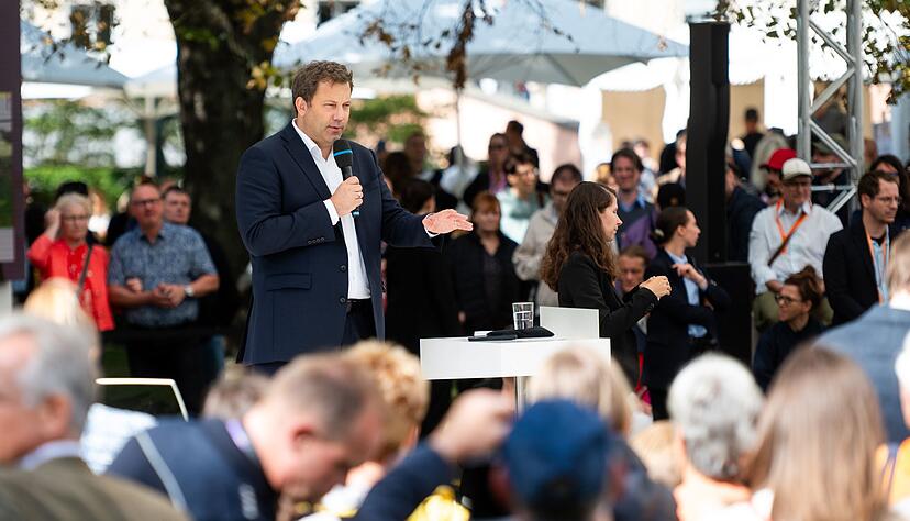 Vizekanzler Klingbeil will ein sozial ausgewogenes Vorgehen.