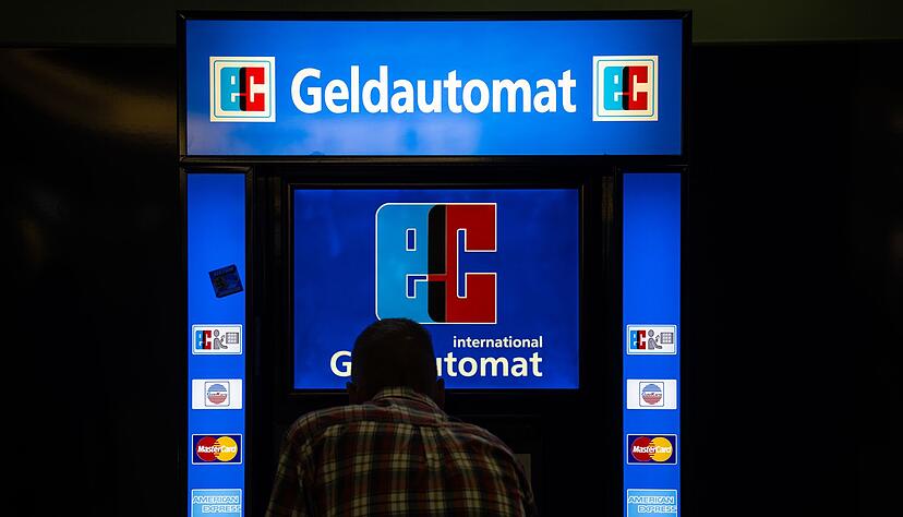EU-Unterh&auml;ndler haben sich auf neue Regeln zu Bargeldzugang und gegen Online-Betrug geeinigt. (Symbolbild)