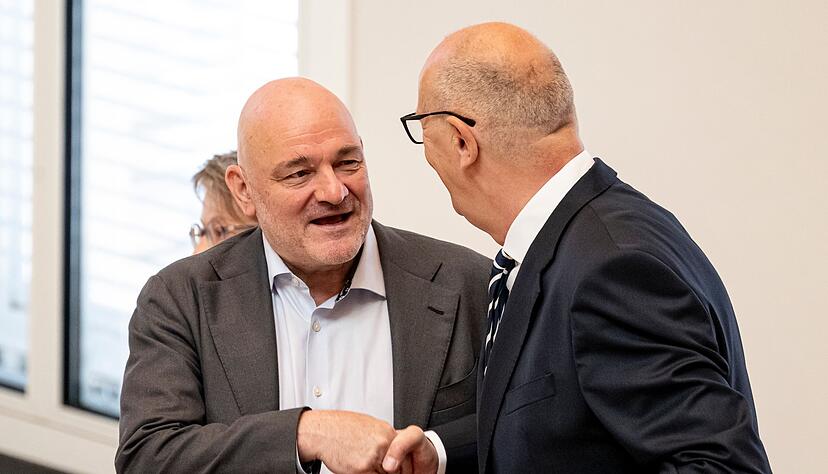 Die SPD/BSW-Koalition mit Ministerpräsident Dietmar Woidke (SPD) und Vize-Regierungschef Robert Crumbach (BSW) berät über zwei in der BSW-Fraktion umstrittene Medienstaatsverträge (Archivbild).