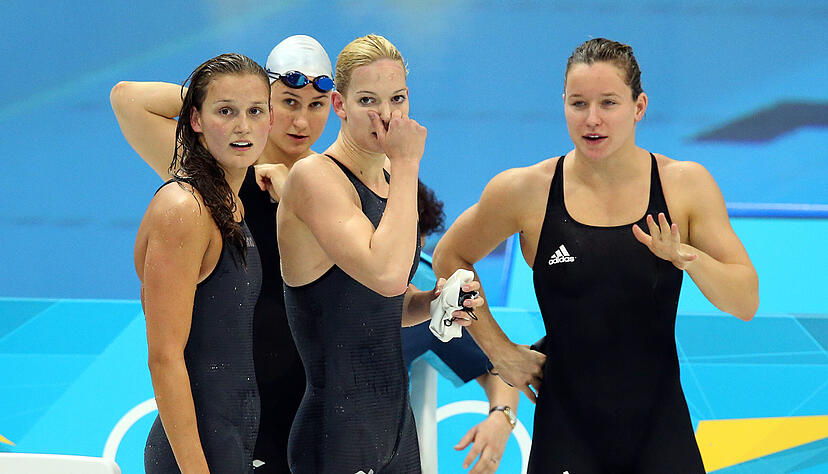 Süße 19 und schon bei Olympia dabei: 2012 wird Annika Bruhn (links) mit Theresa Michalak, Daniela Schreiber und Silke Lippok im Londoner Aquatics Centre mit der 4x200 Meter Freistil-Staffel Elfte. Foto: dpa Süße 19 und schon bei Olympia dabei: 2012 wird Annika Bruhn (links) mit Theresa Michalak, Daniela Schreiber und Silke Lippok im Londoner Aquatics Centre mit der 4x200 Meter Freistil-Staffel Elfte. Foto: dpa