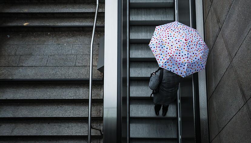 In den kommenden Tagen hei&szlig;t es: Regenschirm einpacken.
