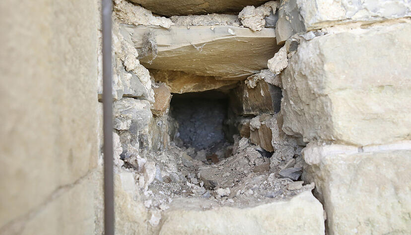 Einzelne Steine im Mauerwerk müssen ausgetauscht werden. Foto: Ralf Seidel Einzelne Steine im Mauerwerk müssen ausgetauscht werden. Foto: Ralf Seidel
