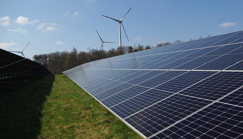 Vor zehn Jahren gingen die ersten 14 Windräder im Harthäuser Wald ans Netz. Vor zehn Jahren gingen die ersten 14 Windräder im Harthäuser Wald ans Netz.