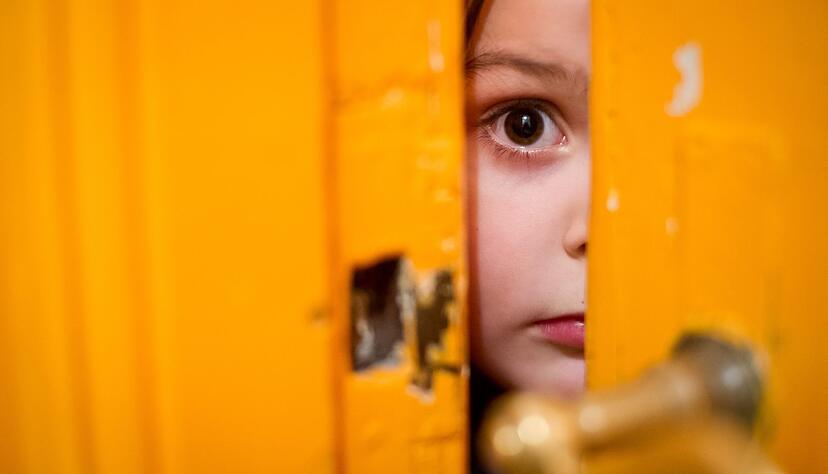 Ist mein Kind nun traumatisiert, weil es uns beim Sex gesehen hat? Eine Expertin kann Eltern beruhigen.