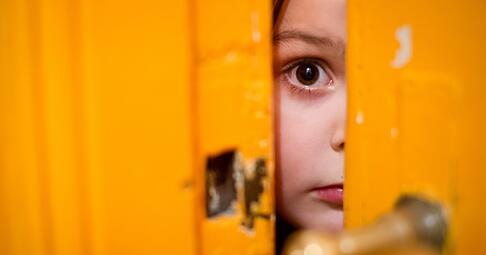 Ist mein Kind nun traumatisiert, weil es uns beim Sex gesehen hat? Eine Expertin kann Eltern beruhigen.