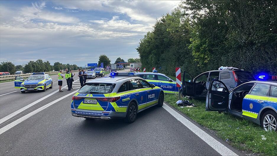 Als dieser an der Rastst&auml;tte Wunnenstein ausgeleitet werden soll, kommt es zum Unfall.